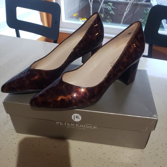Peter Kaiser Naja Pumps...size 5.5 New with Box - Picture 1 of 11